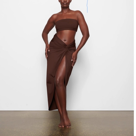 NWT SKIMS bandeau swim top, size XL - Picture 3 of 3